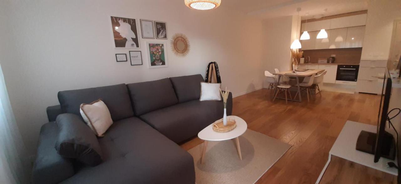 Lux Apartment Portovista 巴尔 外观 照片