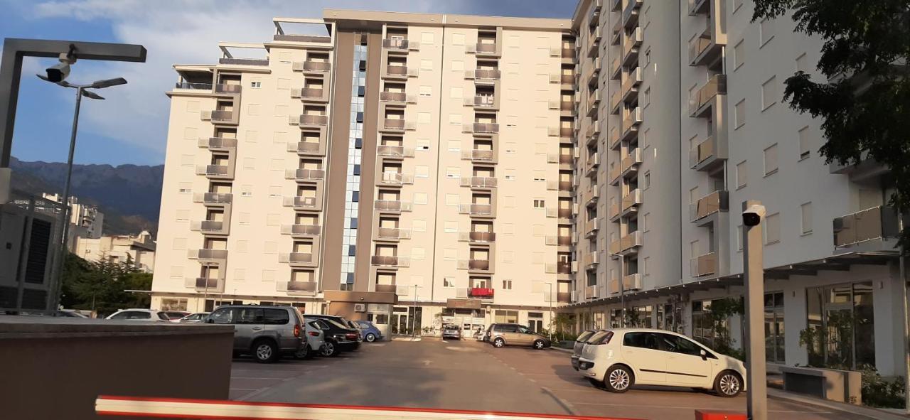 Lux Apartment Portovista 巴尔 外观 照片